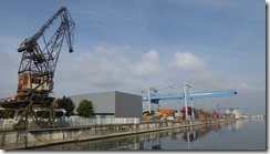 2015-10_Container Hafen (1)